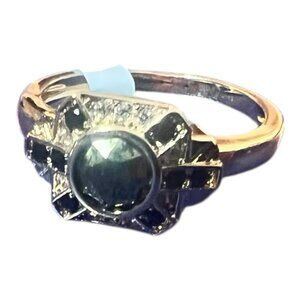 Fragrant Jewels Gold Tone Ring W/ Black Stone & Diamond Accents Size 8 Elegant J